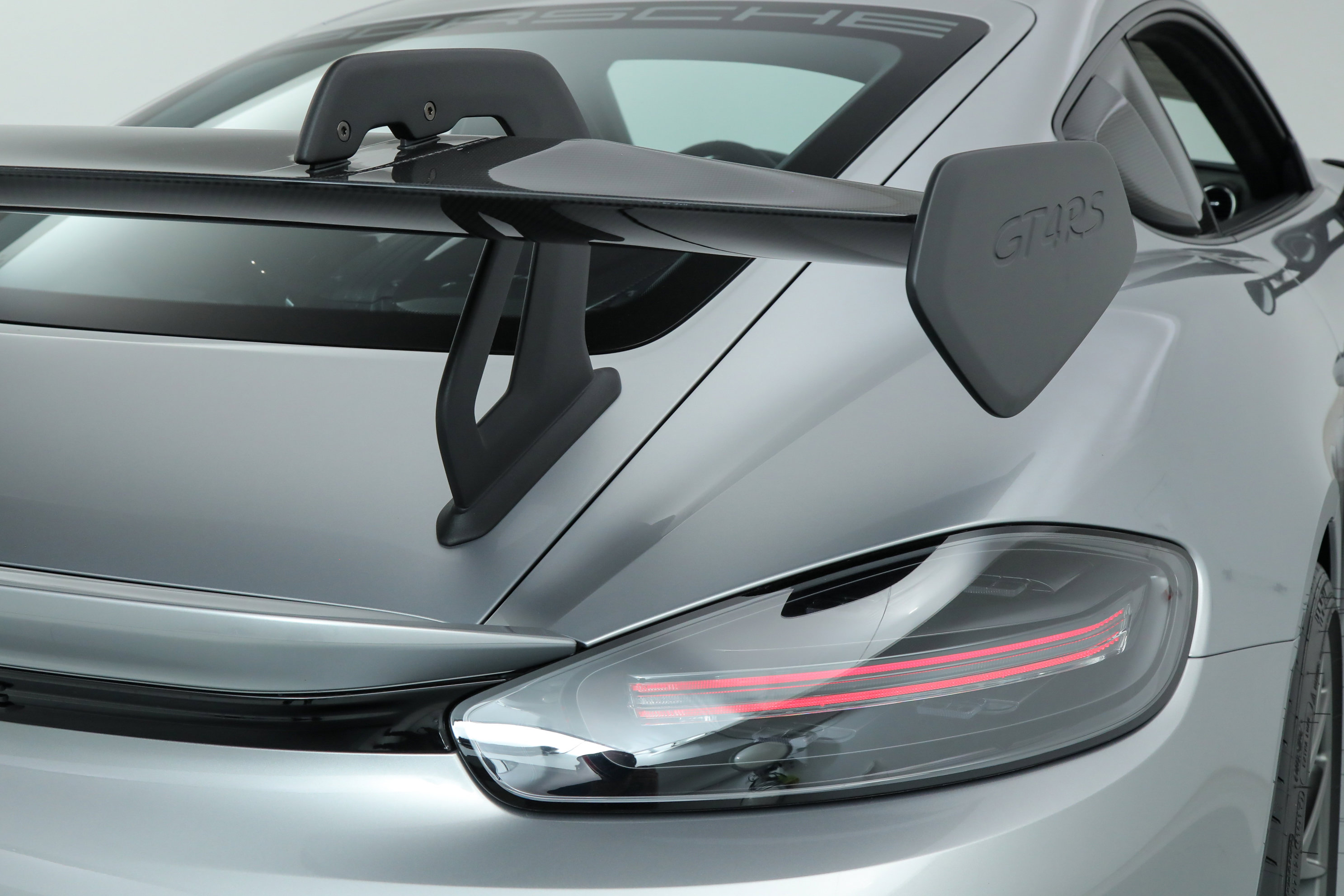 2025 Porsche Cayman GT4 RS photo 31