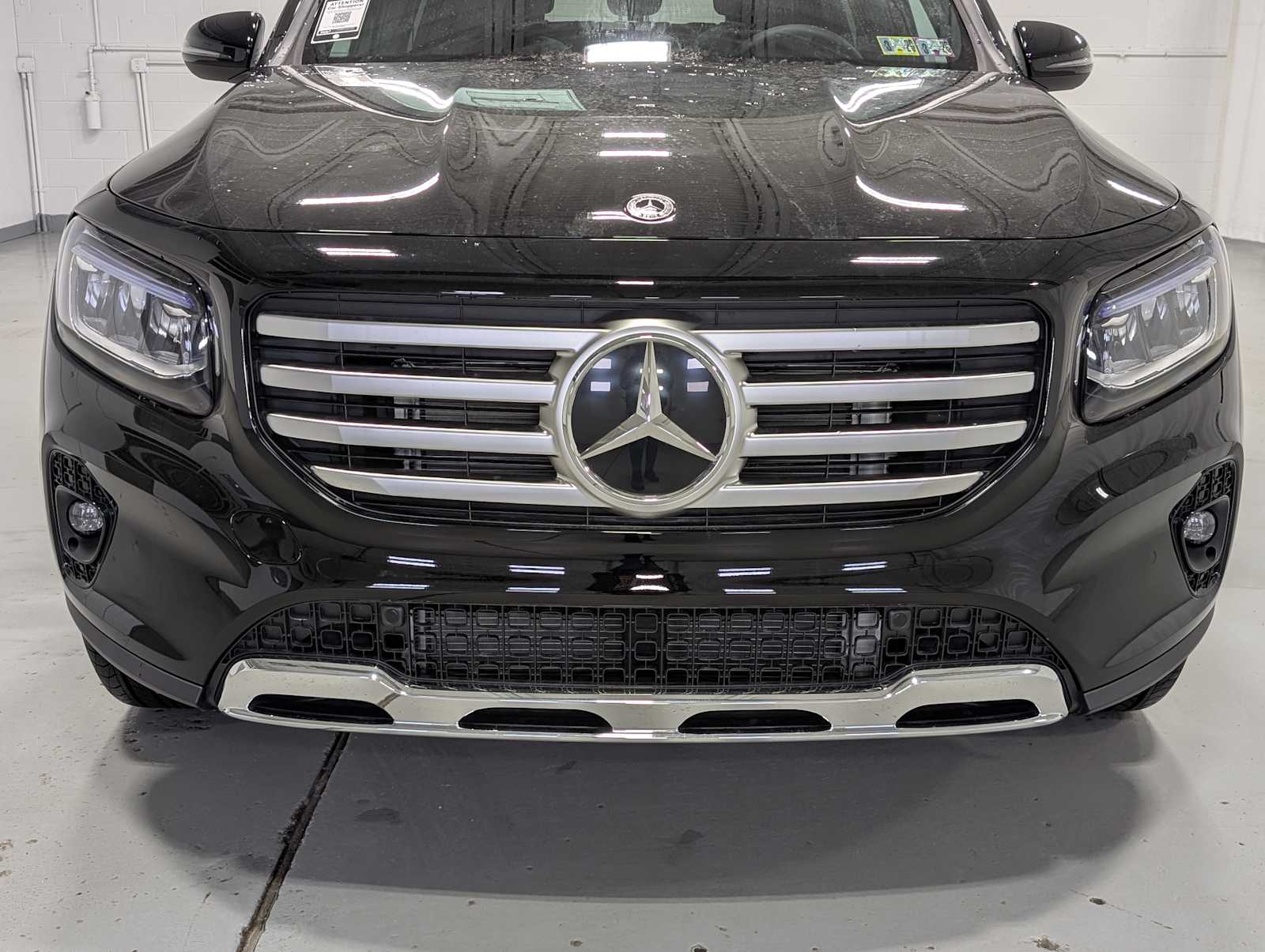 2025 Mercedes Benz GLB 250 4MATIC photo 2