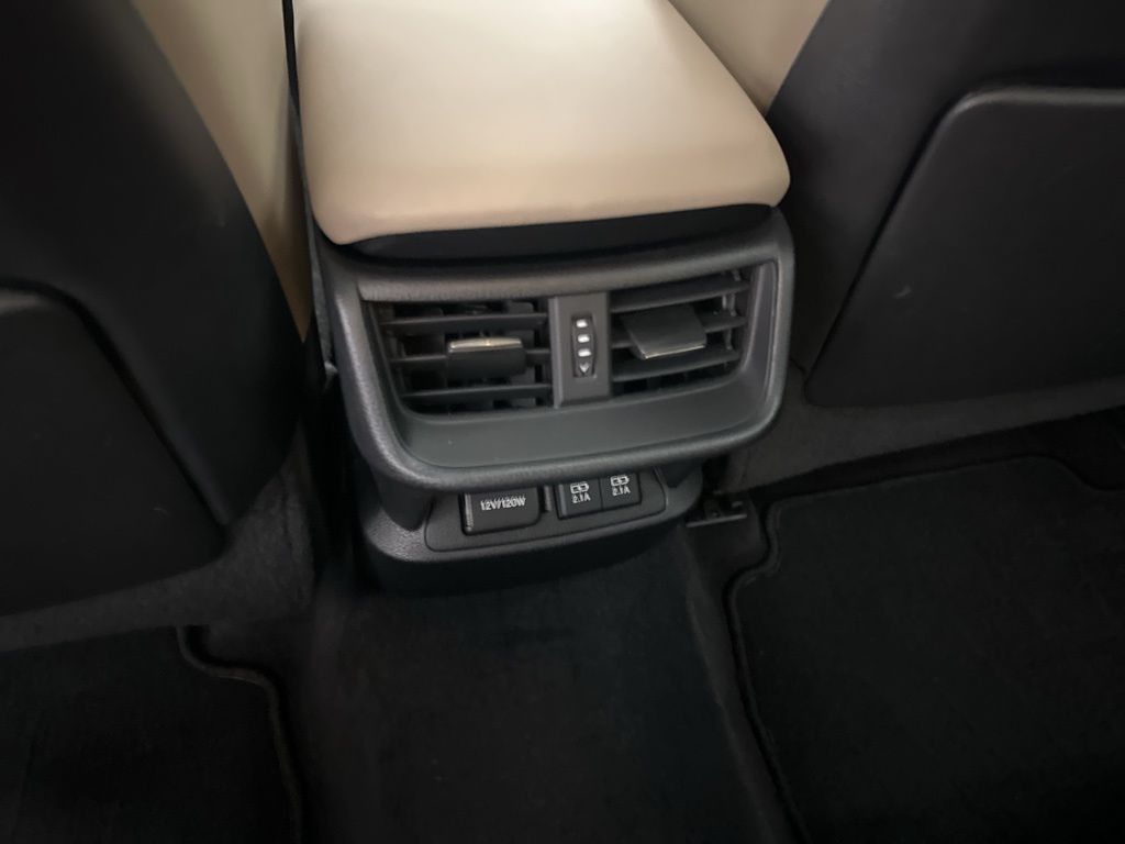 2021 Lexus ES 300h photo 20