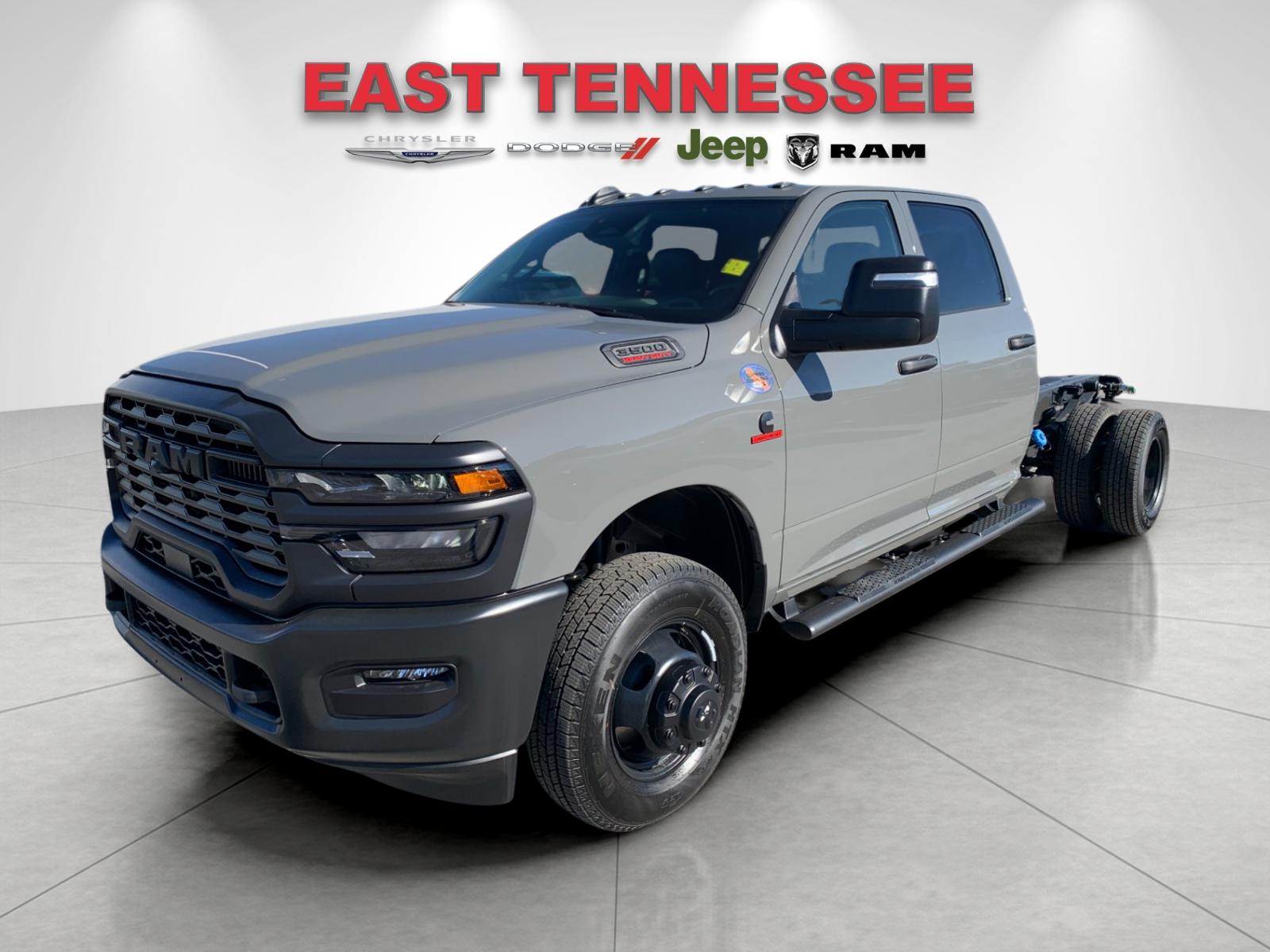 2026 Ram 3500 Tradesman photo 2