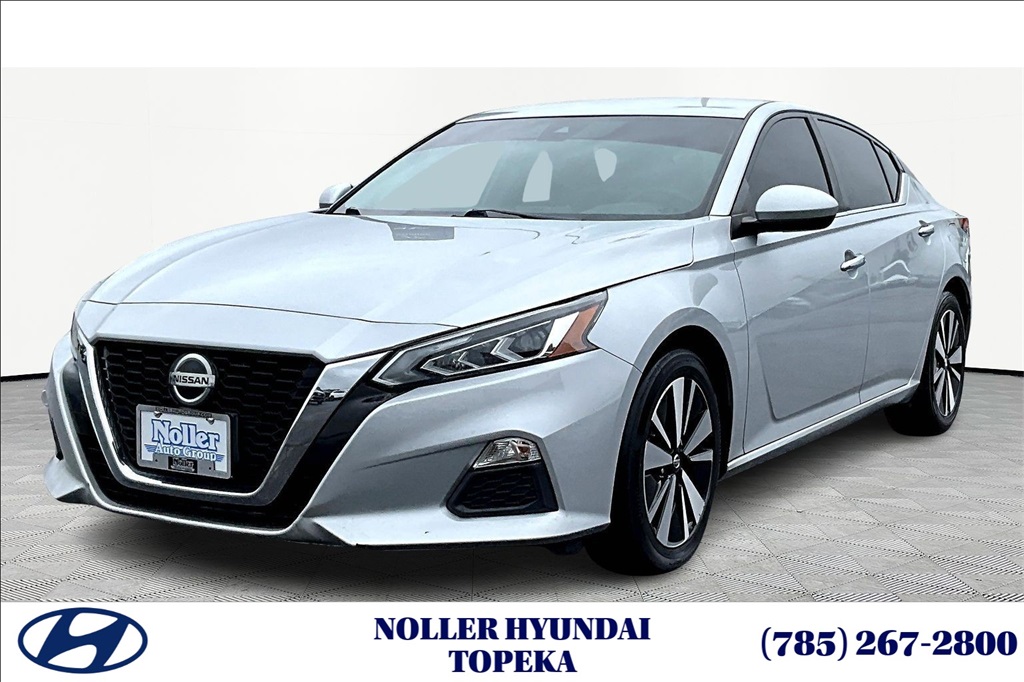 2022 Nissan Altima SV's photo