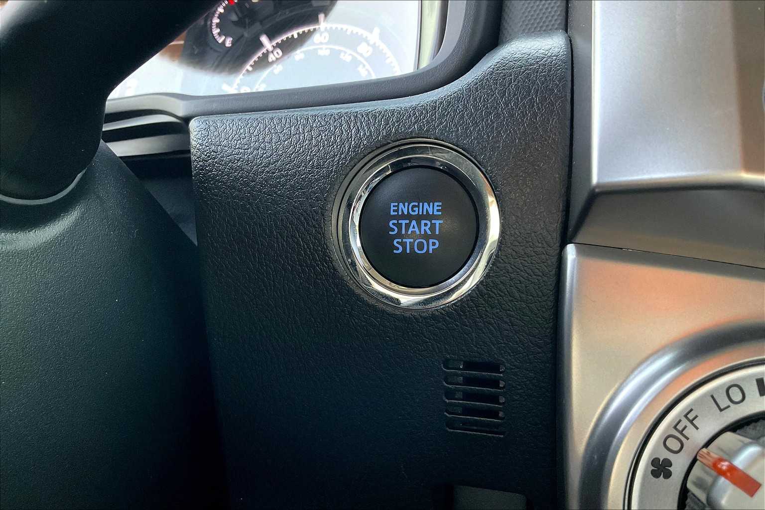 2024 Toyota 4Runner SR5 photo 29