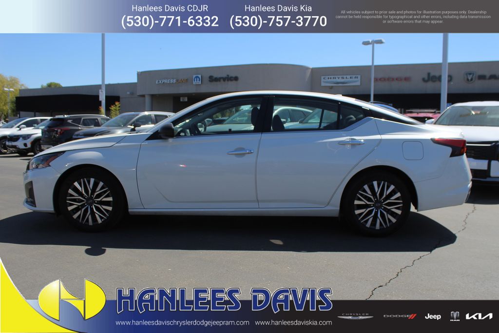 2024 Nissan Altima 2.5 SV photo 9