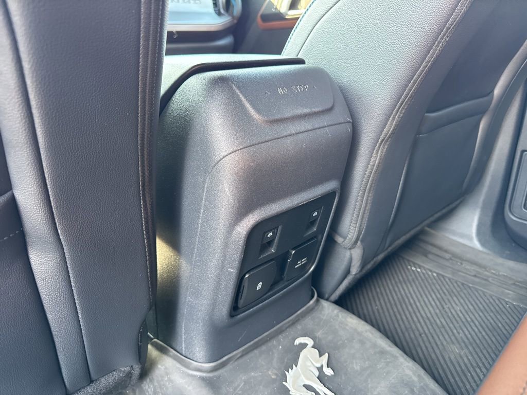 2022 Ford Bronco Outer Banks photo 11