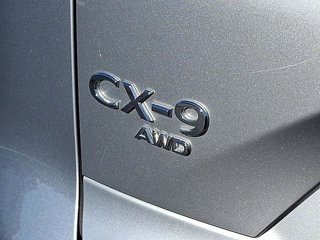 2022 Mazda CX-9 Touring photo 5