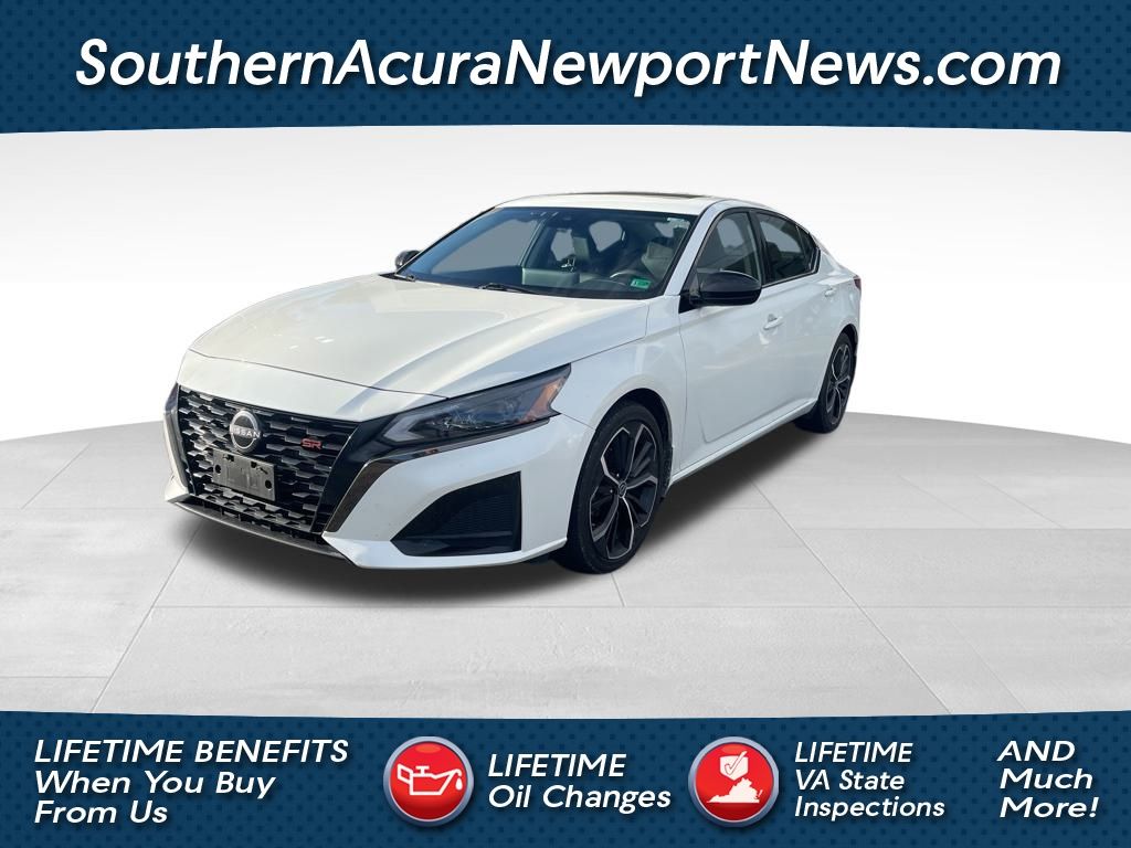 2023 Nissan Altima SR