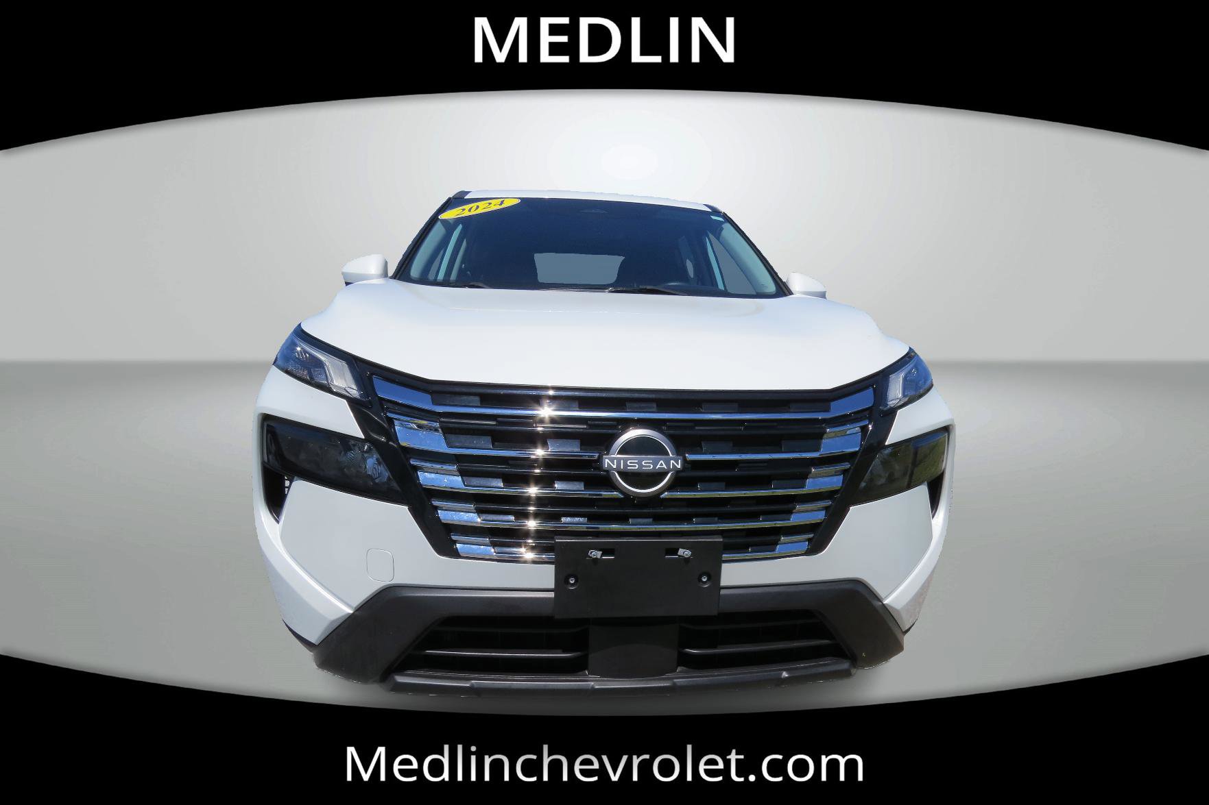 2024 Nissan Rogue SV photo 3