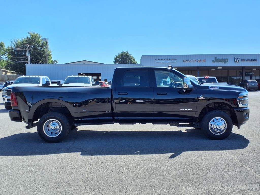 2025 Ram 3500 Laramie photo 19