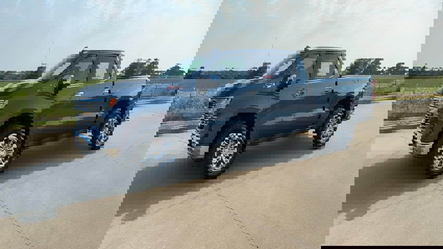 2024 Chevrolet Silverado 1500 LTZ photo 4