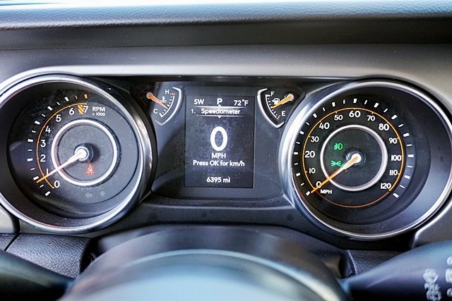 Certified Used 2022 Red Jeep Sport image 26