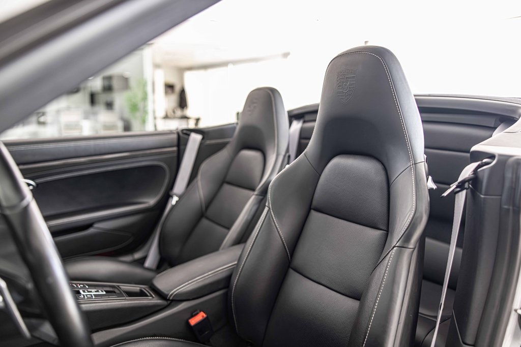 2017 PORSCHE 911 - Image 17