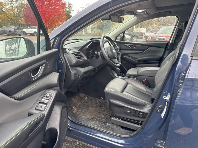 2023 Subaru Ascent Onyx Edition photo 3