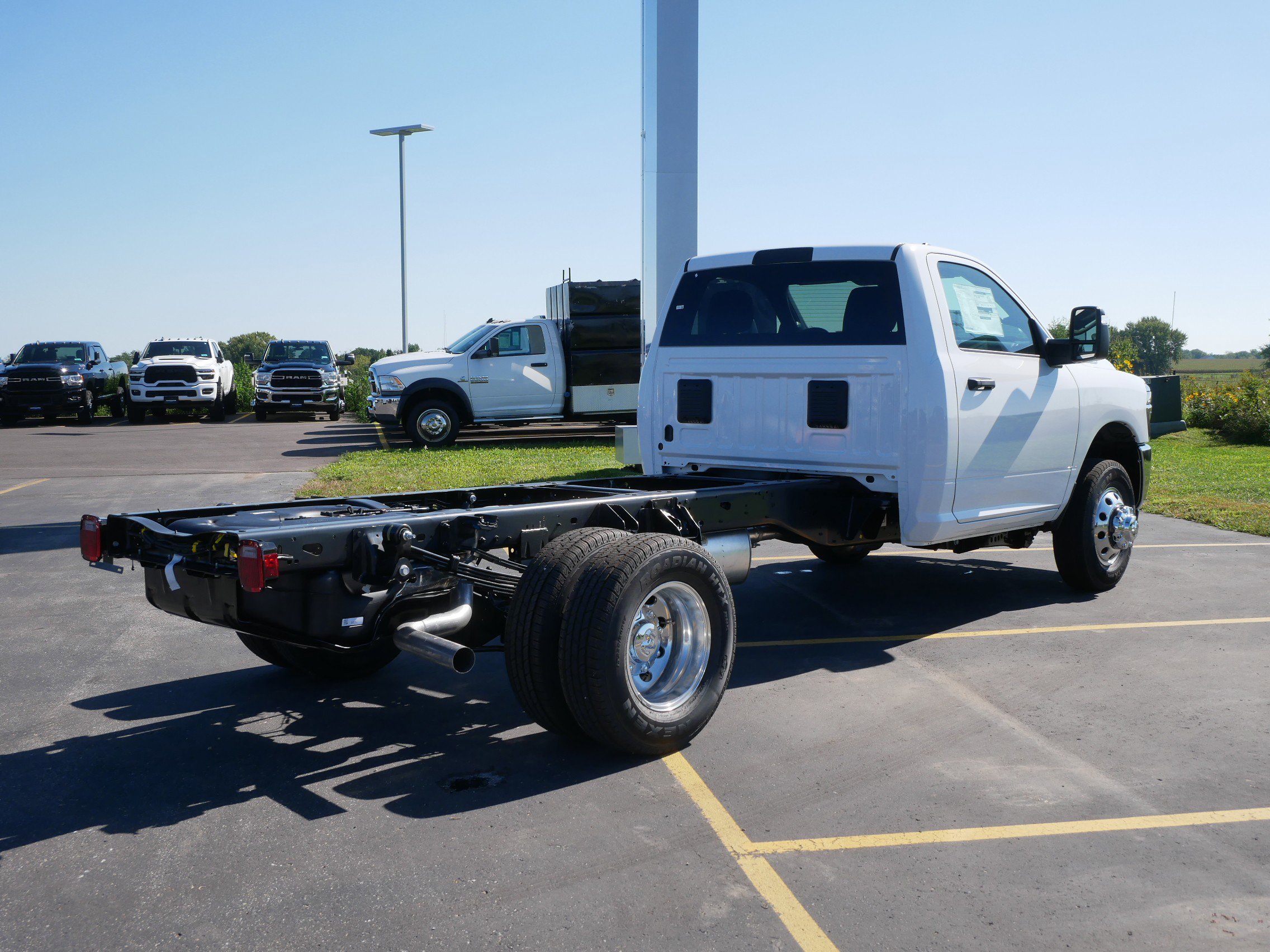 2026 Ram 3500 Tradesman photo 2