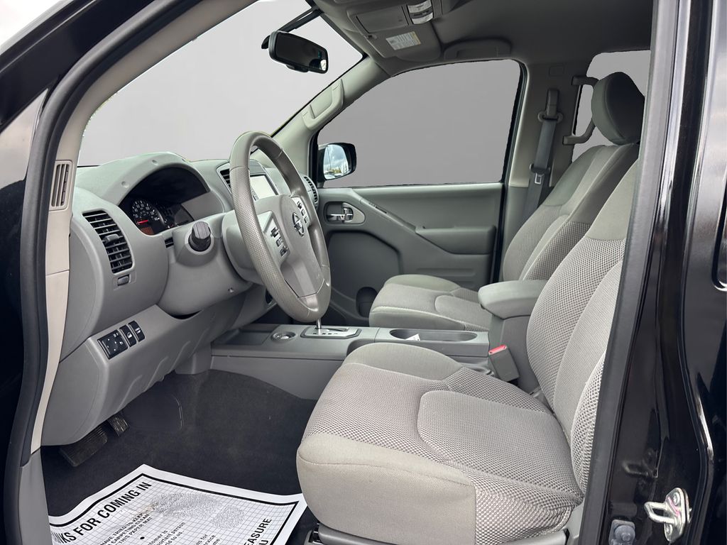 2020 Nissan Frontier SV photo 9