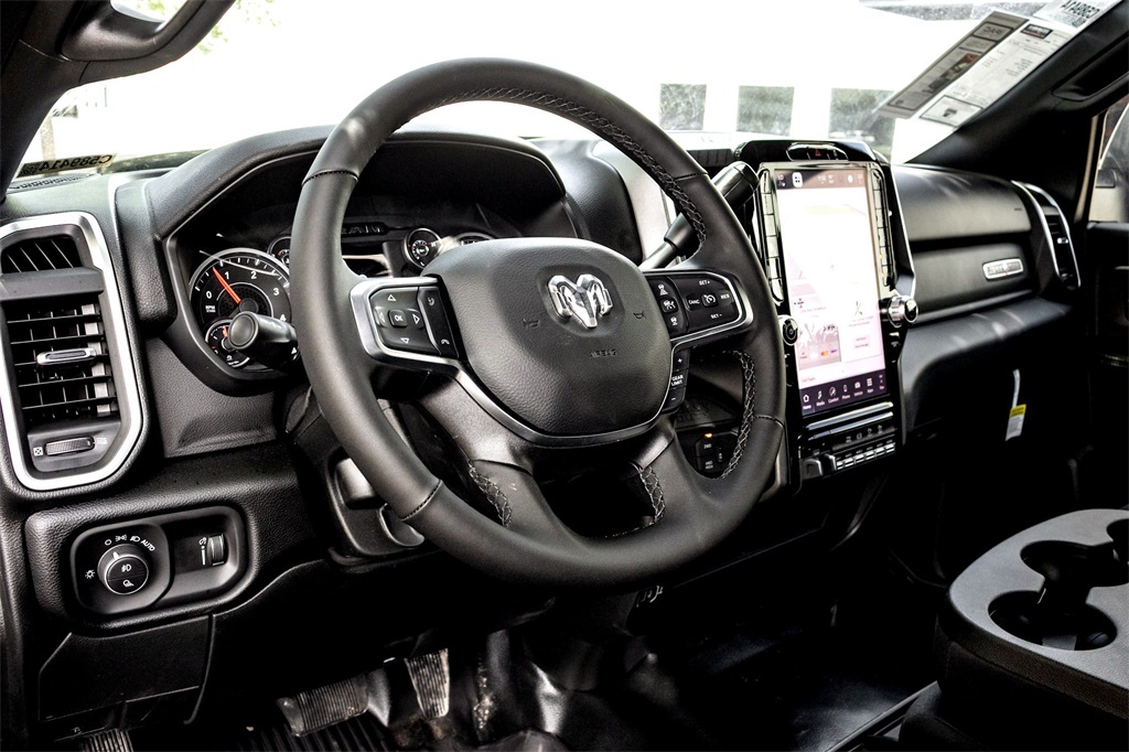 2025 Ram 2500 Big Horn photo 10