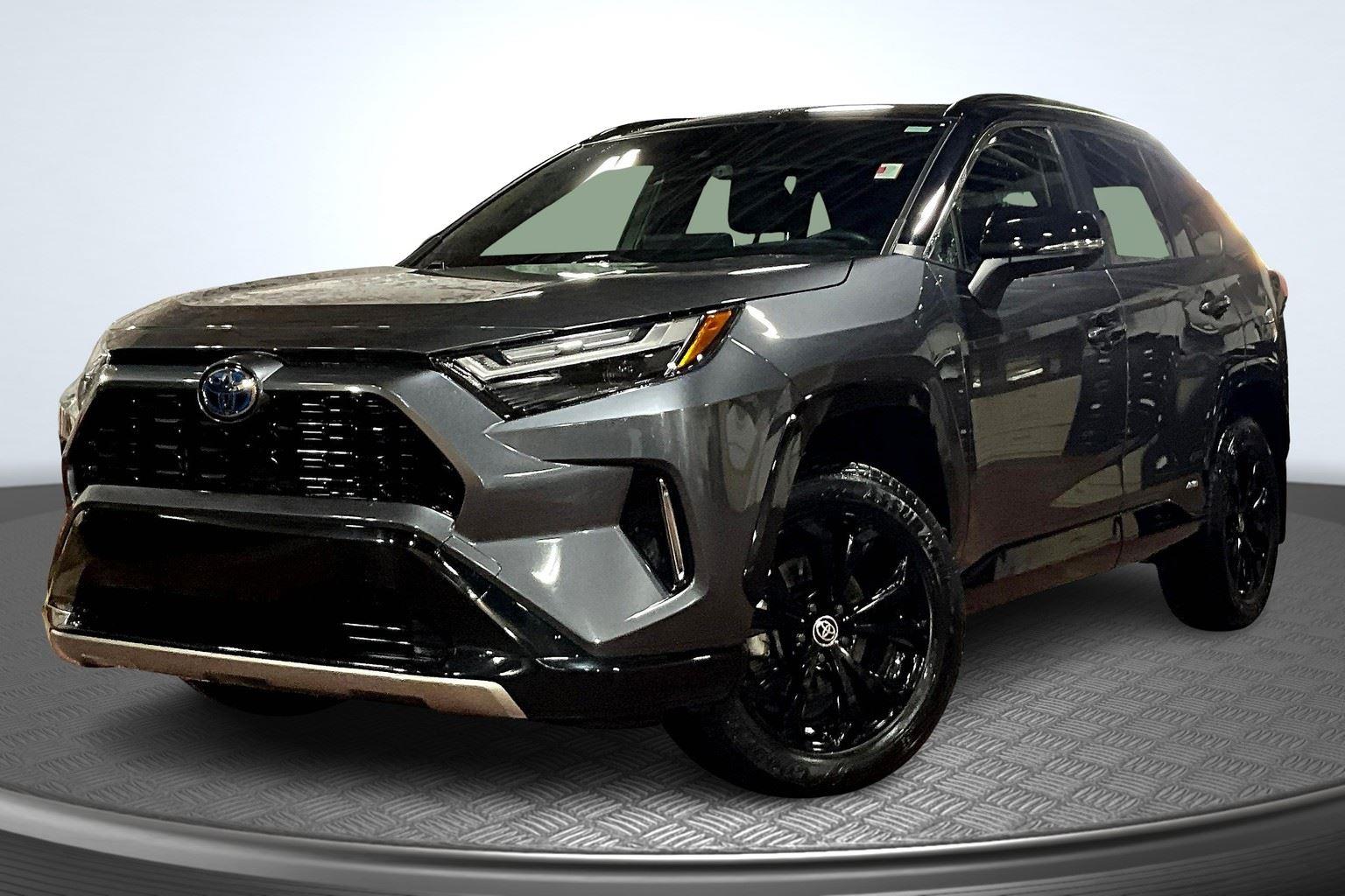 2022 Toyota RAV4 XSE's photo