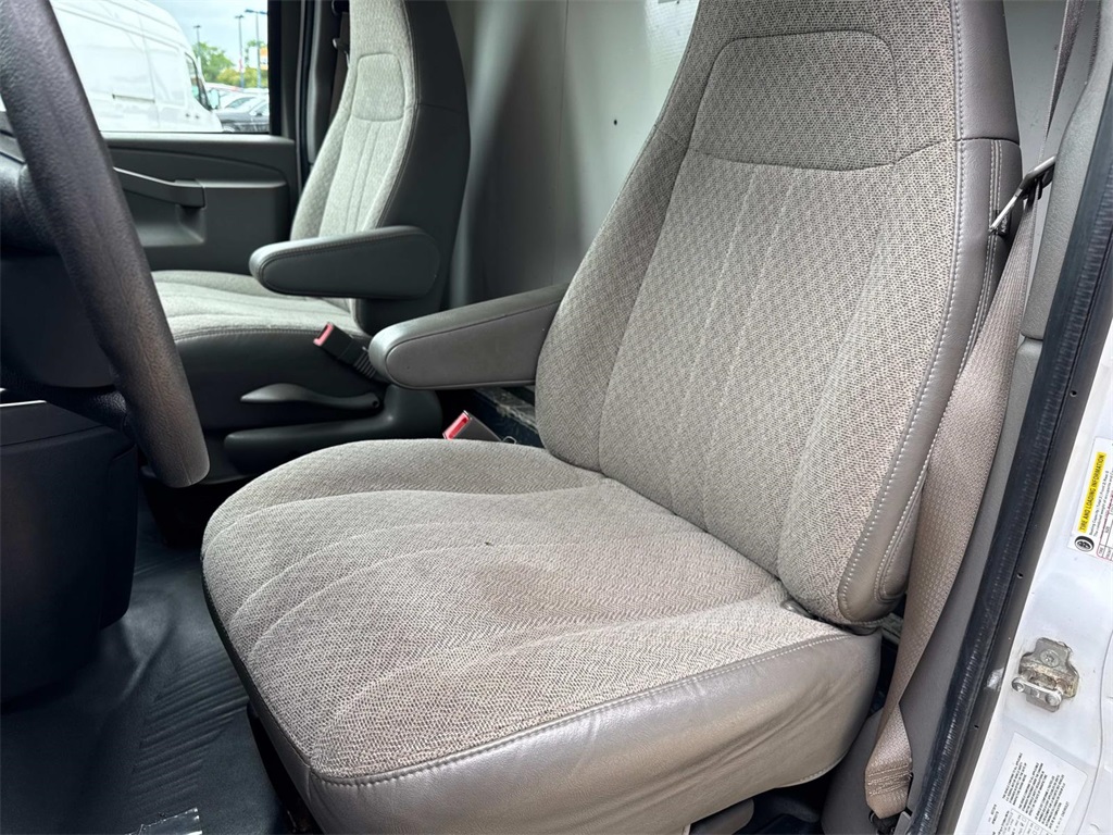 2019 Chevrolet Express 3500 Work Van photo 19