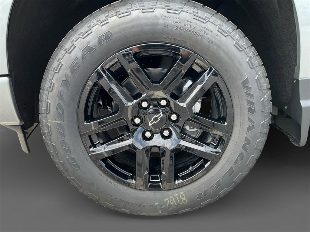 2025 Chevrolet Silverado 1500 Custom photo 13