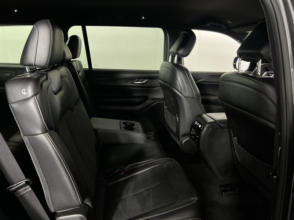 2024 Jeep Grand Cherokee Altitude photo 22
