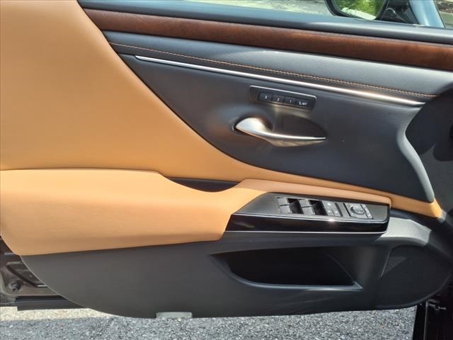 2024 Lexus ES 350 Premium photo 11
