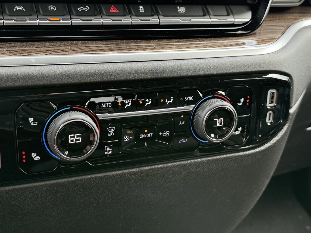 2025 Chevrolet Silverado 1500 LT photo 23