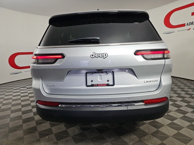 2025 Jeep Grand Cherokee Limited photo 4