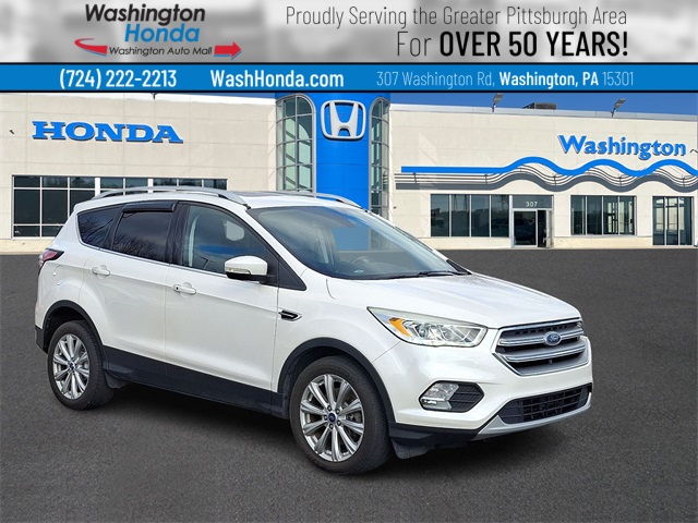 2017 Ford Escape Titanium's photo