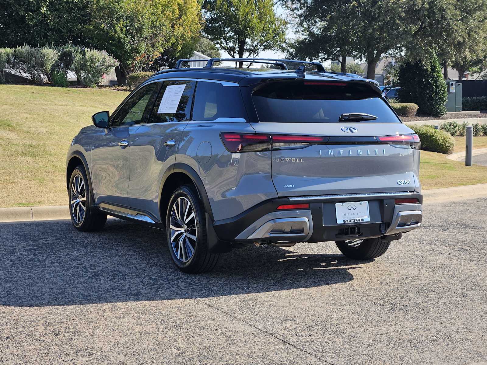 2025 Infiniti QX60 Autograph photo 4
