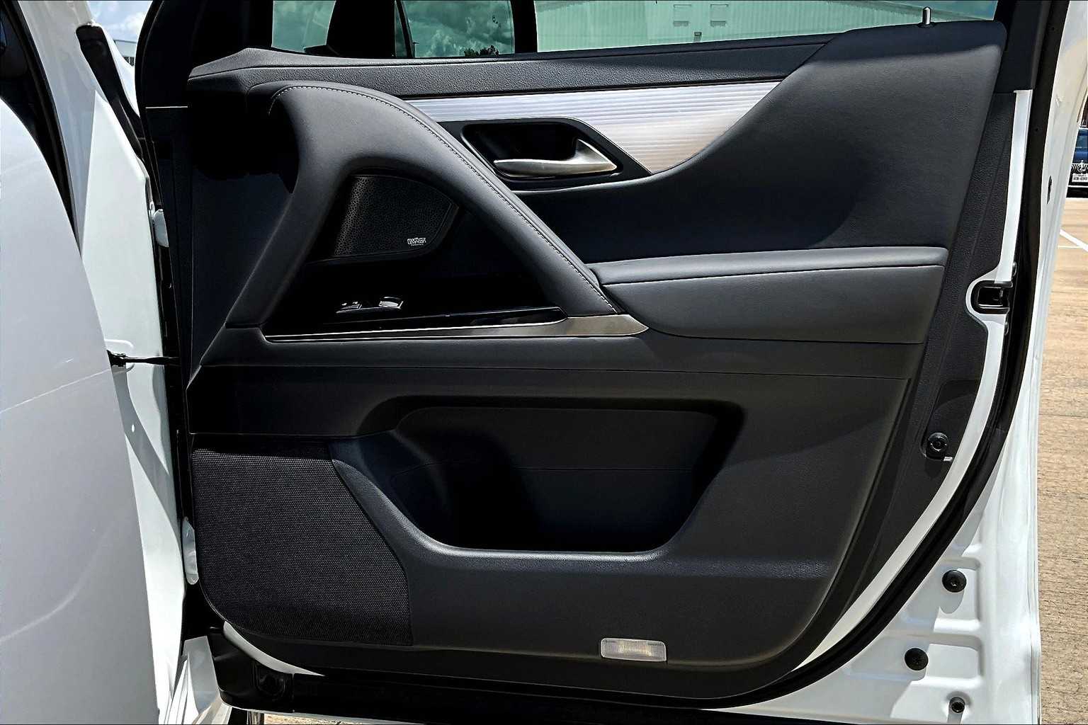2024 Lexus LX 600 F SPORT photo 20