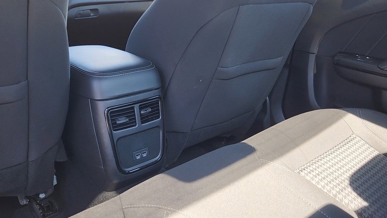 2023 Dodge Charger SXT photo 18