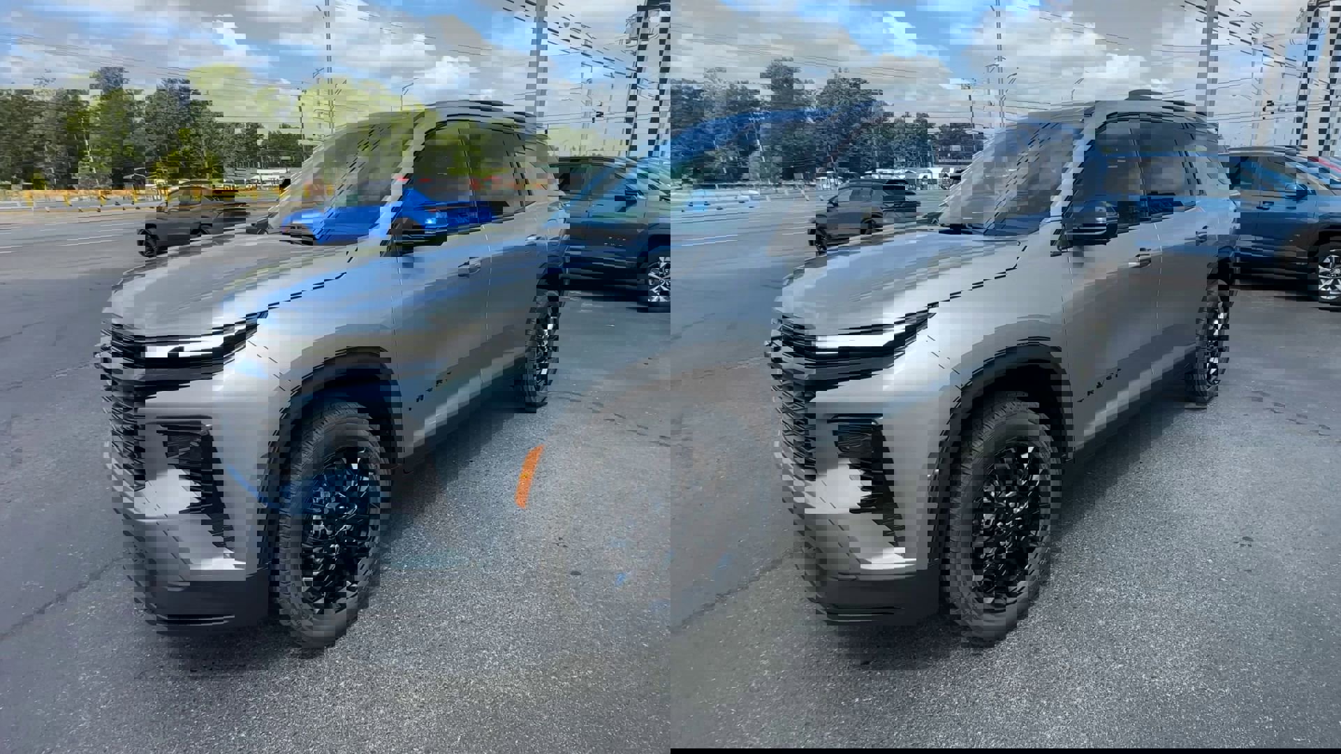 2026 Chevrolet Traverse photo 3