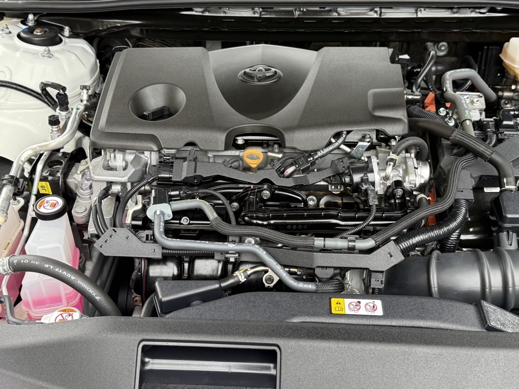 2025 Toyota Camry SE photo 28
