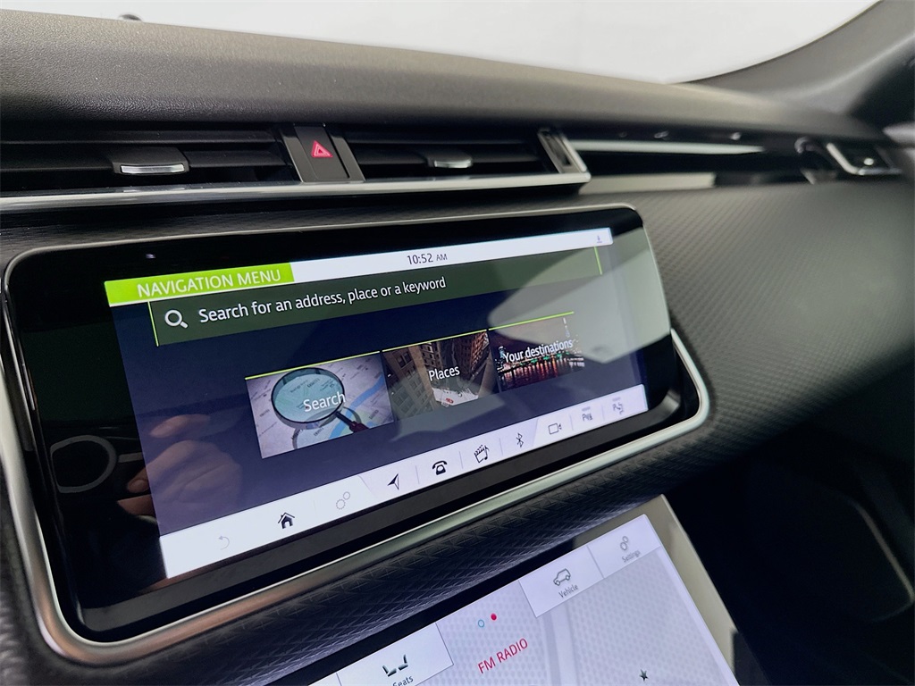 2019 Land Rover Range Rover Velar SE photo 17