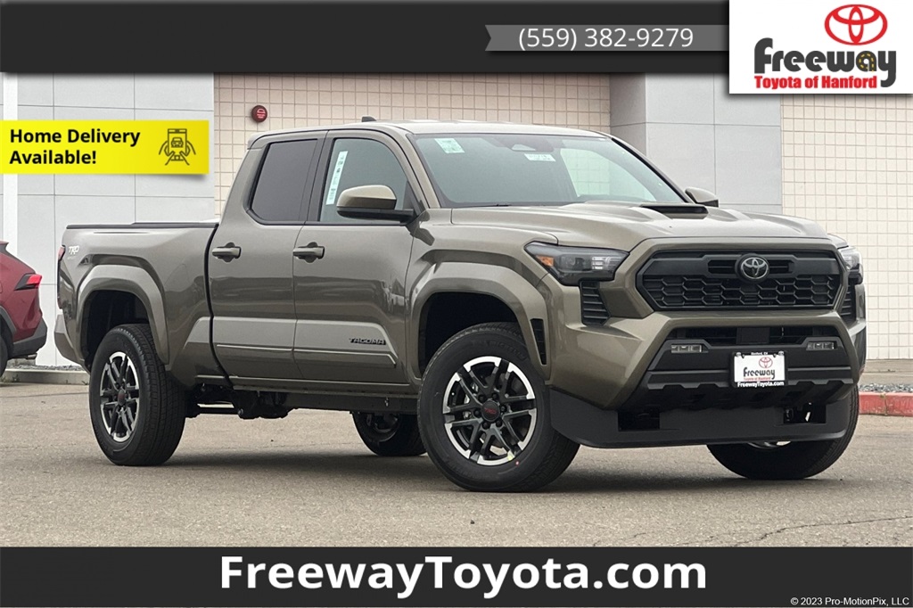 2026 Toyota Tacoma TRD Sport's photo