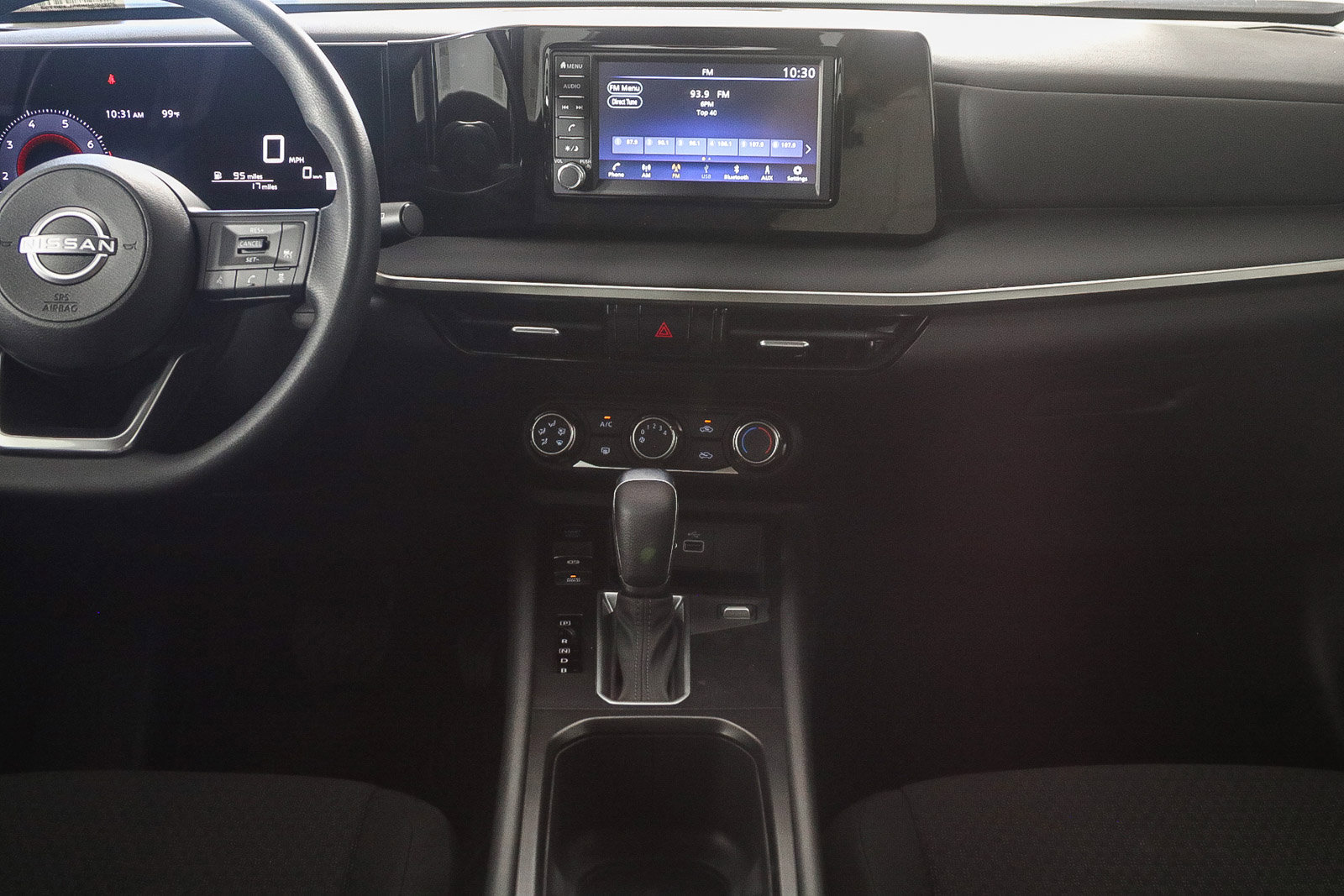2025 Nissan Kicks S photo 14