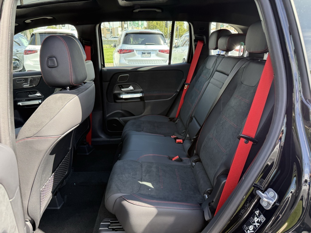 2026 Mercedes Benz GLB AMG 35 photo 17
