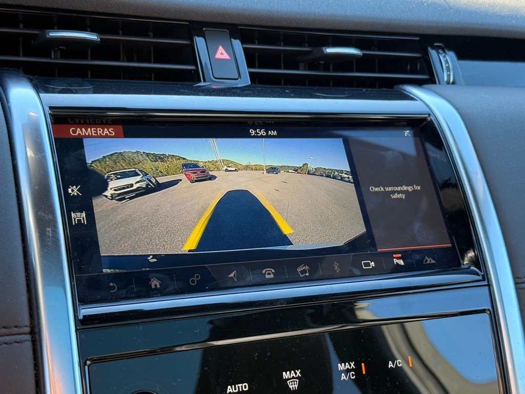 2020 Land Rover Discovery Sport SE photo 22