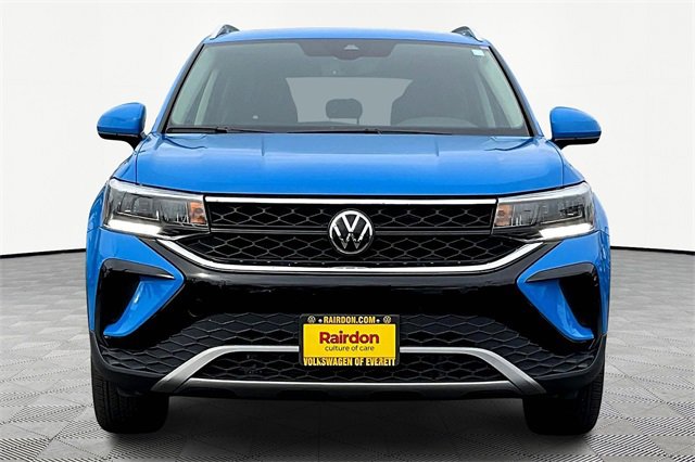 2023 Volkswagen Taos SE photo 3