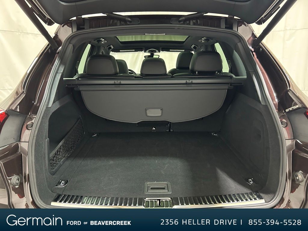 2017 Porsche Cayenne Base photo 26