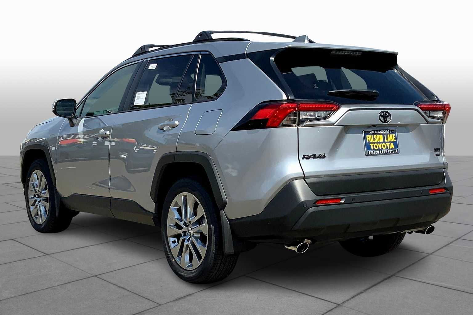 2025 Toyota RAV4 XLE Premium photo 11