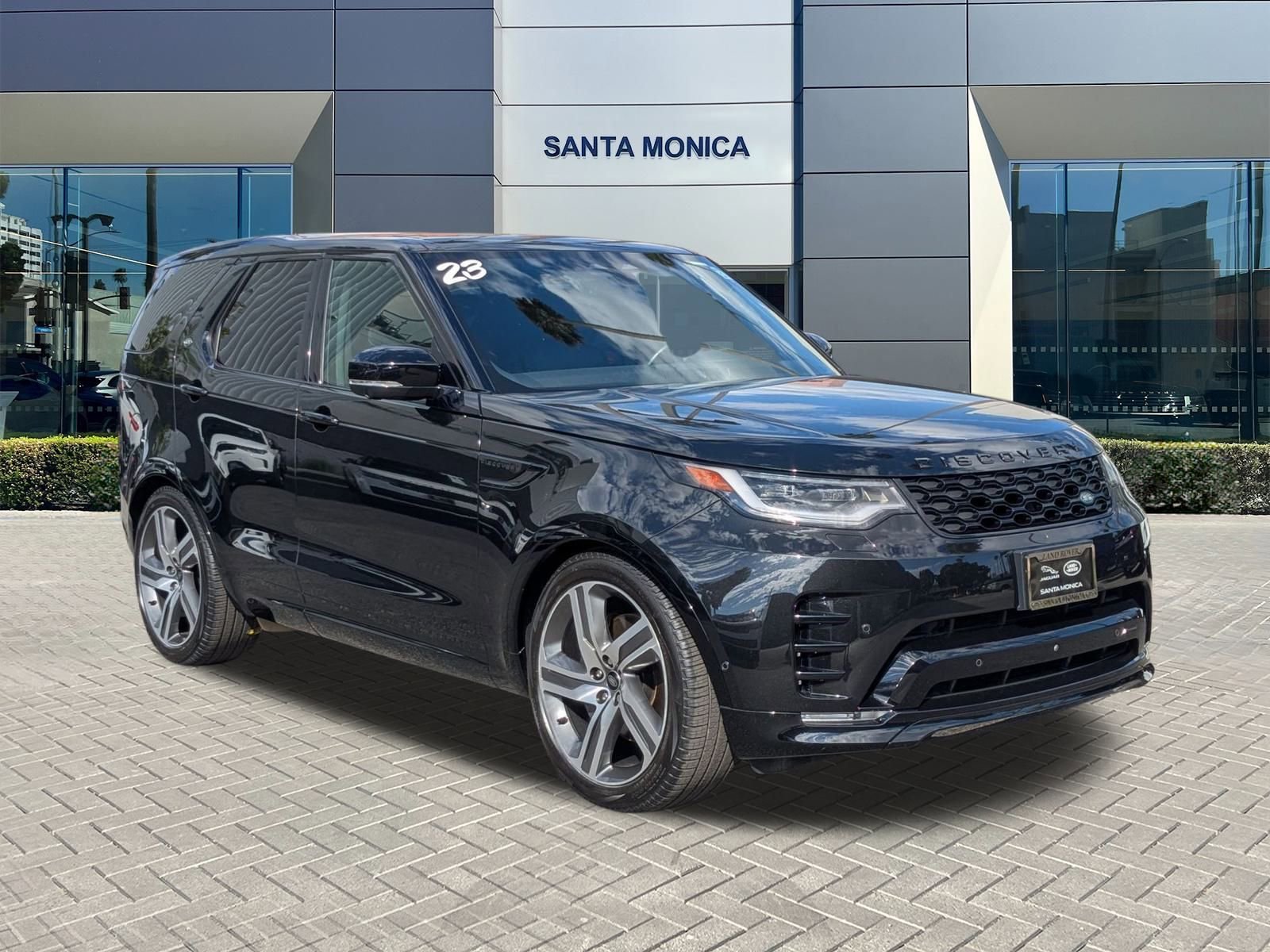 2023 Land Rover Discovery S R-Dynamic 7 Seat photo 3