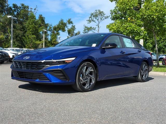 2025 Hyundai Elantra SEL Sport photo 2