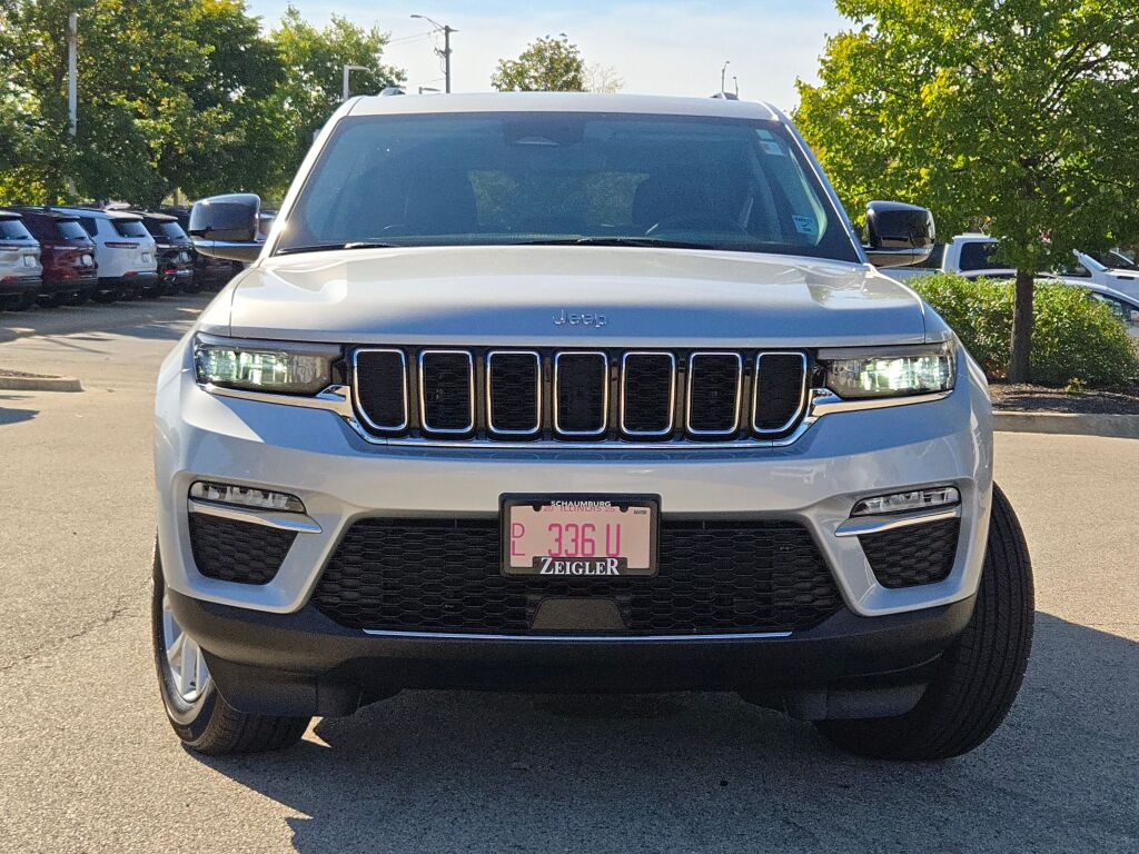 2024 Jeep Grand Cherokee Limited photo 4