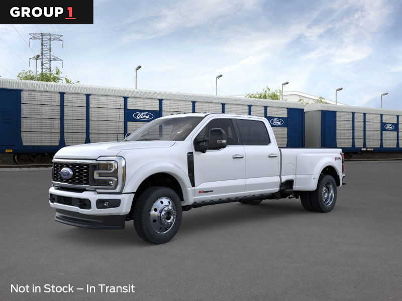 2026 Ford F-450 Super Duty Platinum's photo