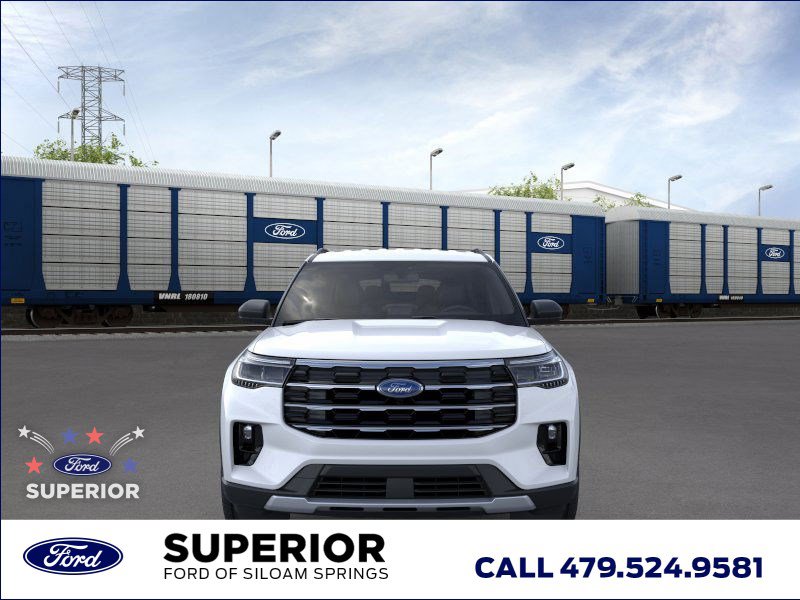 2025 Ford Explorer photo 4