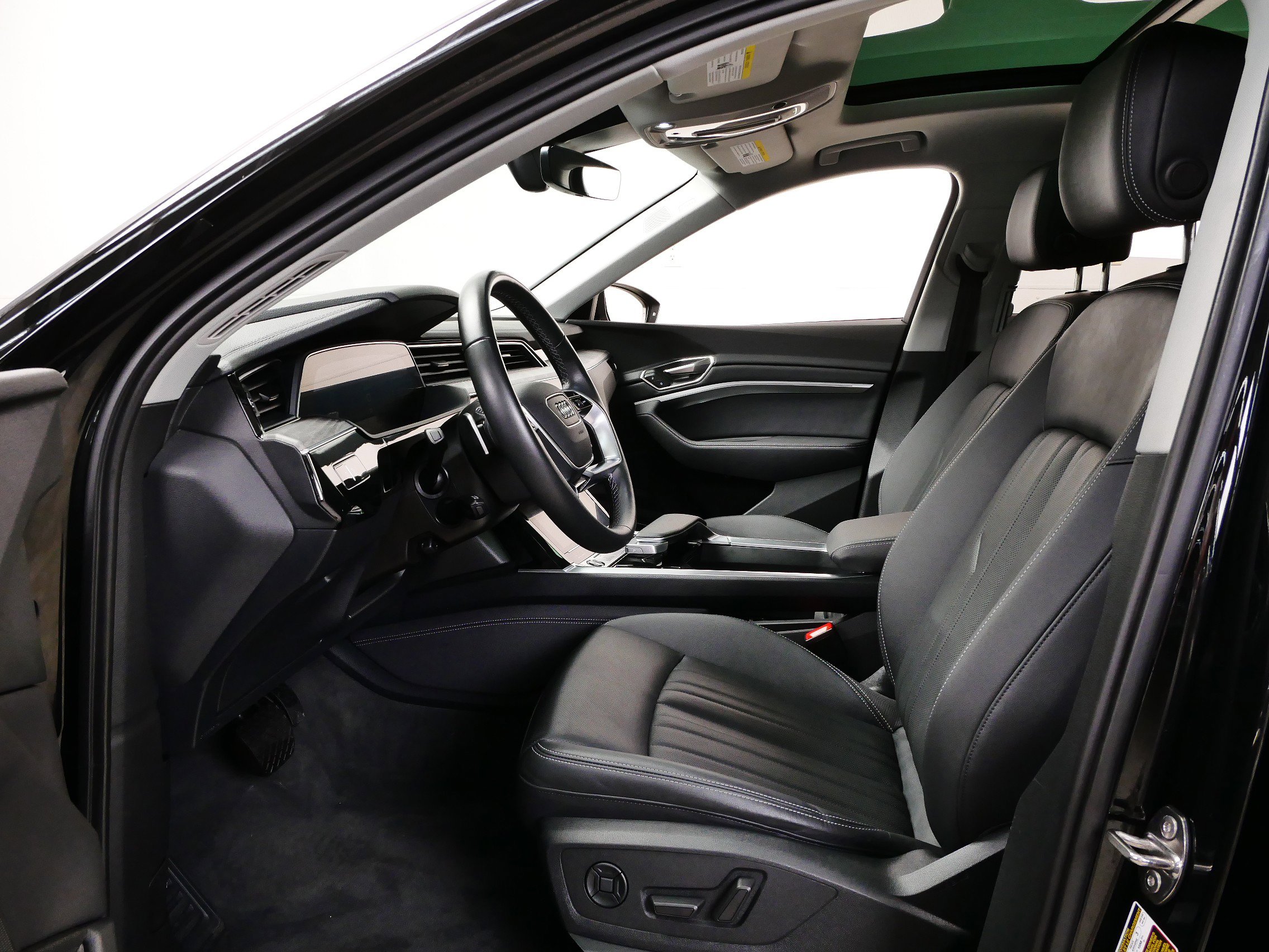 2024 Audi Q8 E-tron Premium Plus photo 10