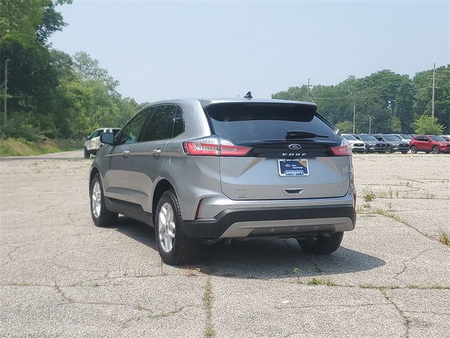 2022 Ford Edge SEL photo 3