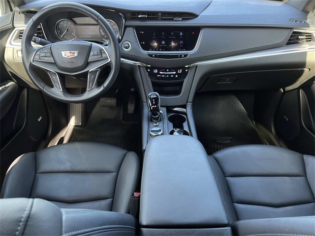 2023 Cadillac XT5 Luxury photo 3