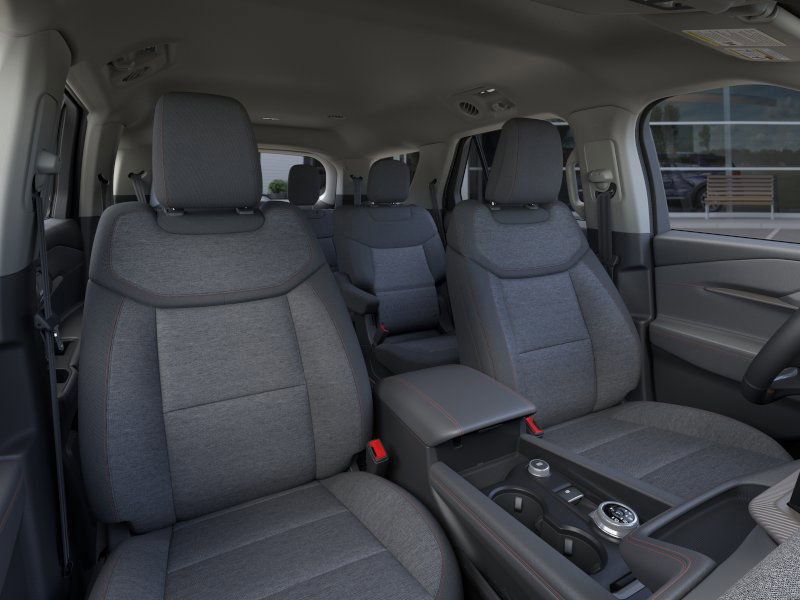 2025 Ford Explorer photo 9