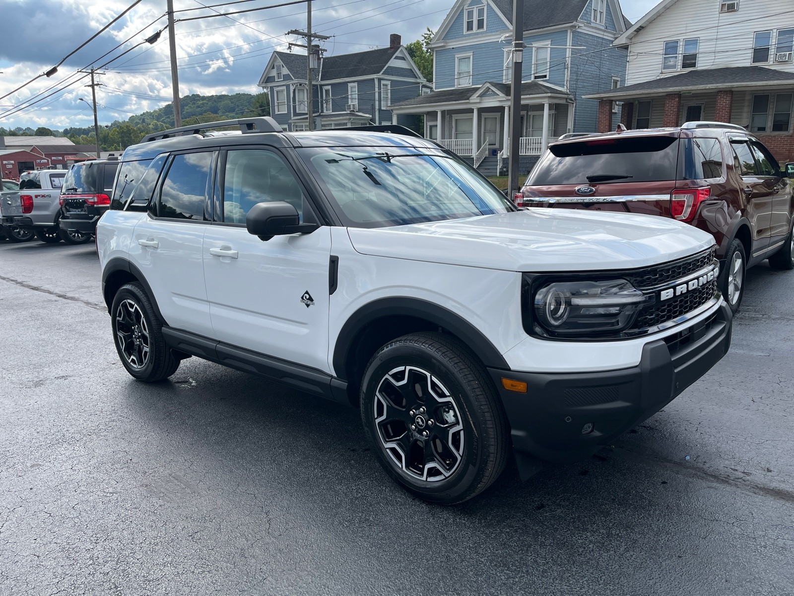 2025 Ford Bronco Sport Outer Banks's photo